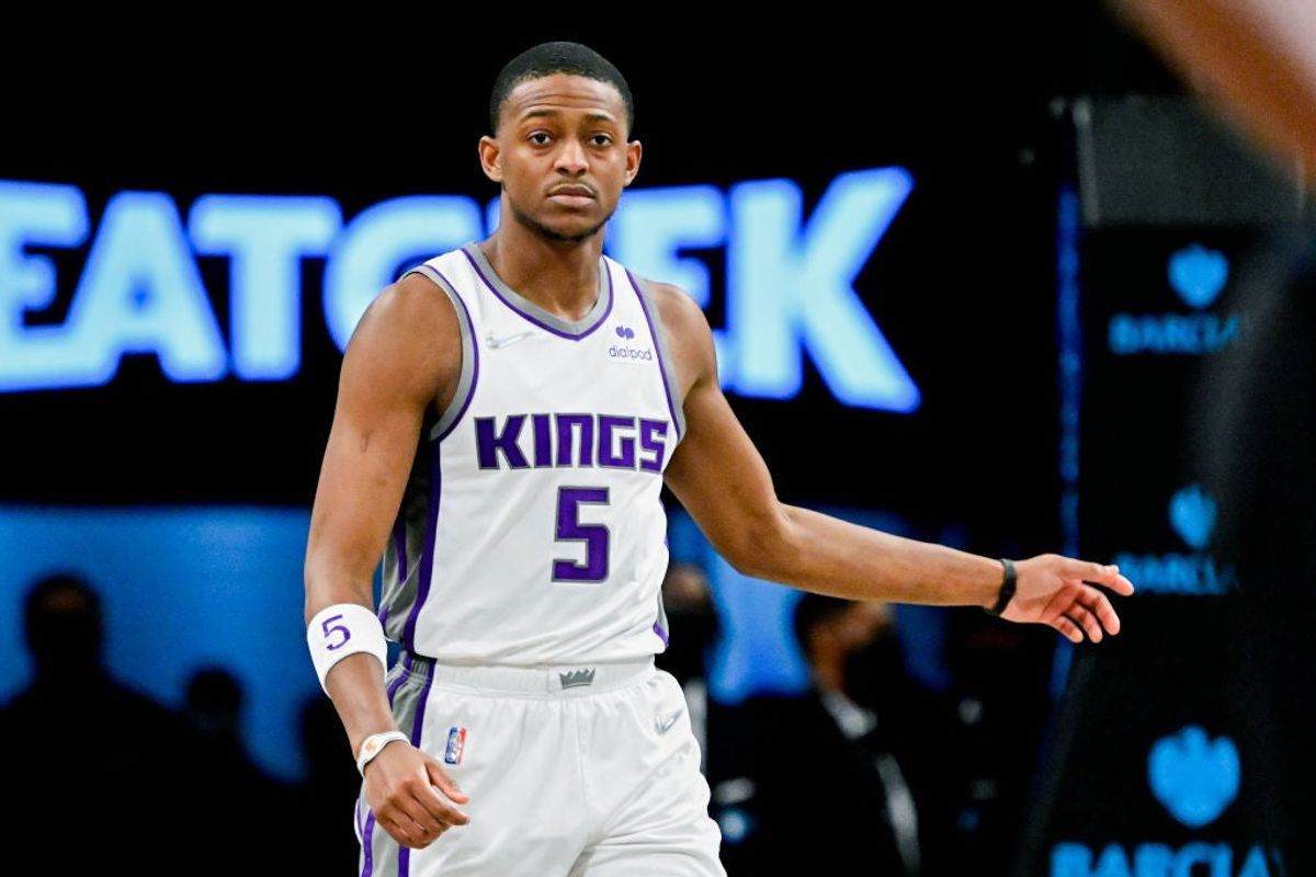 De’Aaron Fox shut down his SwipaTheFox NFT business.