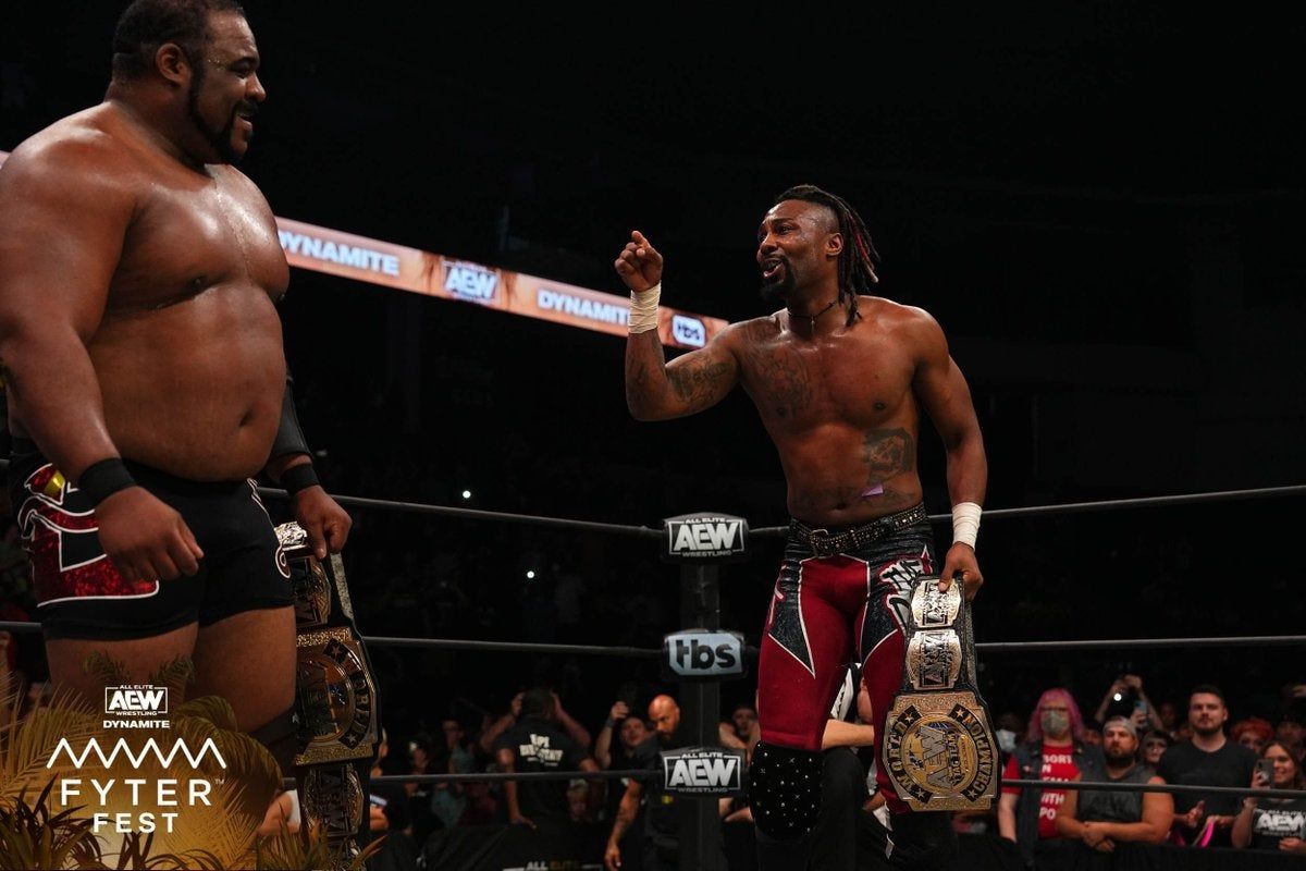 Keith Lee (l.) and Swerve Strickland