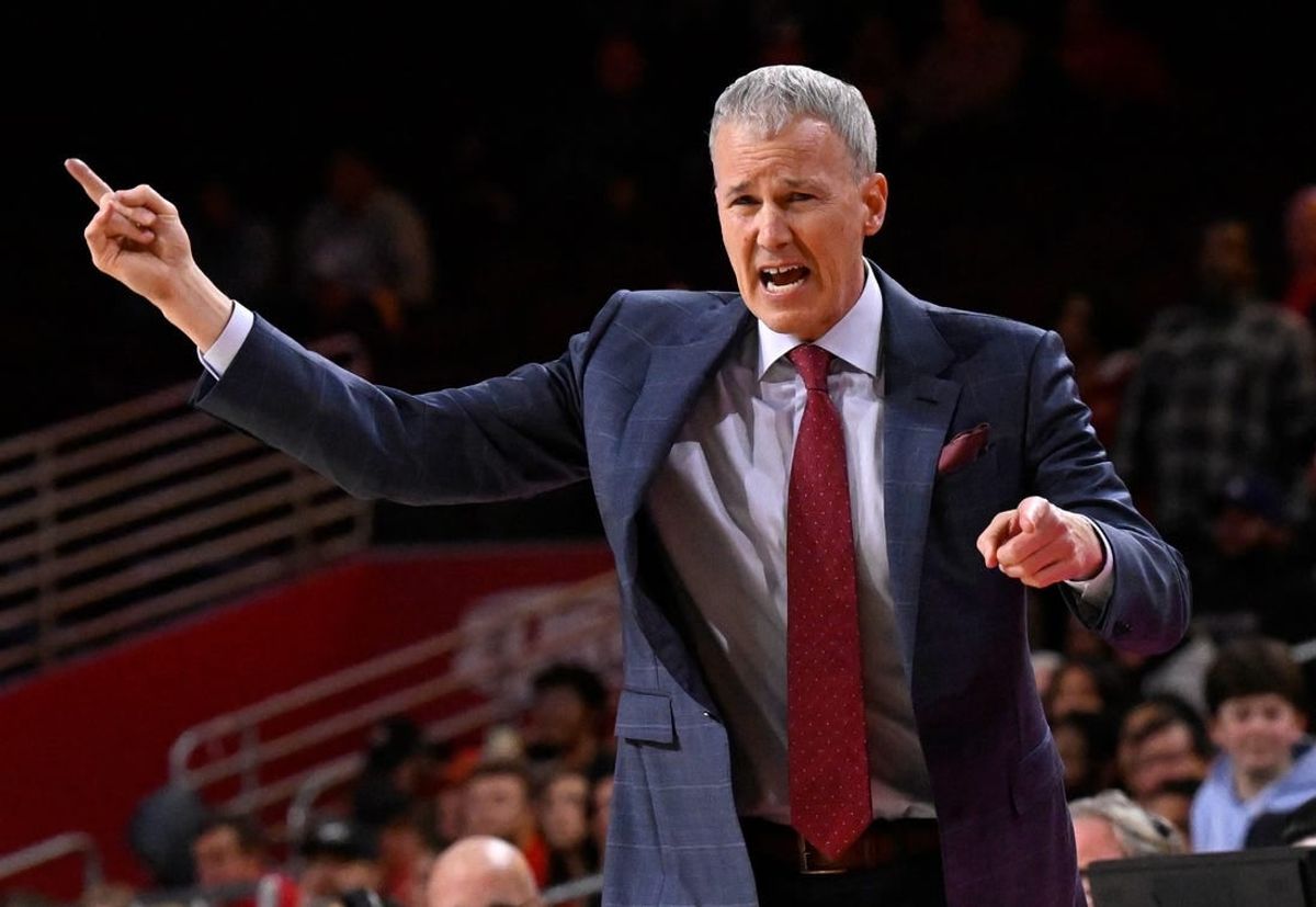 Feb 15, 2024; Los Angeles, California, USA; Southern California Trojans head coach Andy Enfield reacts against the Utah Utes during the second half of an NCAA basketball game at Galen Center.