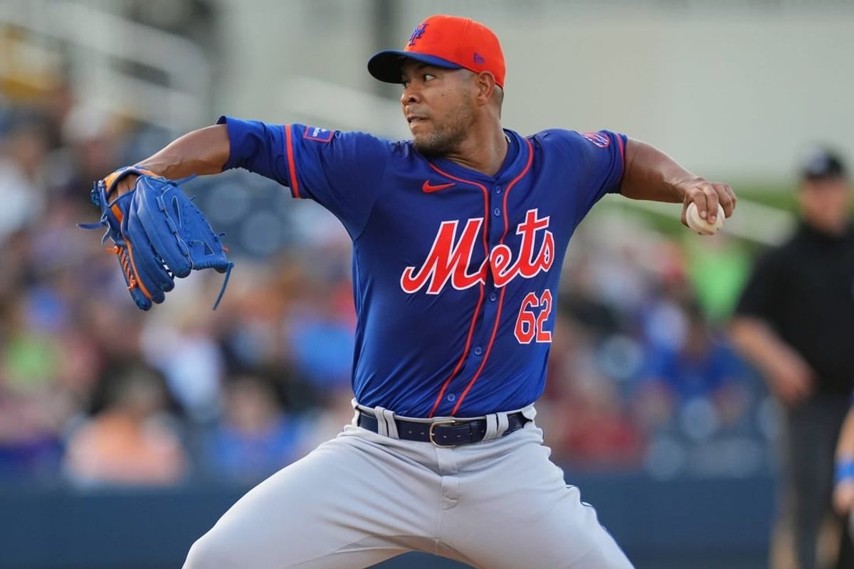 Mar 12, 2024; West Palm Beach, Florida, USA; New York Mets starting pitcher Jose Quintana (62) pitches in the third inning against the Washington Nationals at CACTI Park of the Palm Beaches.