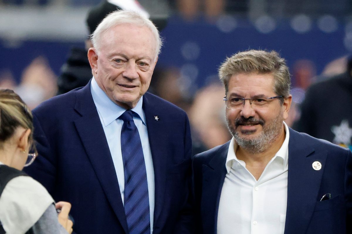 Apparently,  Dan Snyder knows how to use PowerPoint