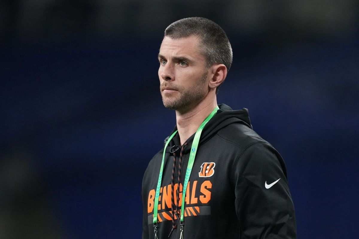 Mar 3, 2023; Indianapolis, IN, USA; Cincinnati Bengals secondary coach Robert Livingston looks on during combine drills at Lucas Oil Stadium. Mandatory Credit: Kirby Lee-Imagn Images