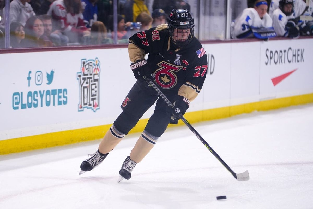 Toronto Six forward Shiann Darkangelo (27) looks for a pass during the first period against the Minnesota Whitecaps during the Isobel Cup final at the Mullett Arena on Sunday, March 26, 2023, in Tempe.

Uscp 7pib0ieivfs1ldoar14jq Original