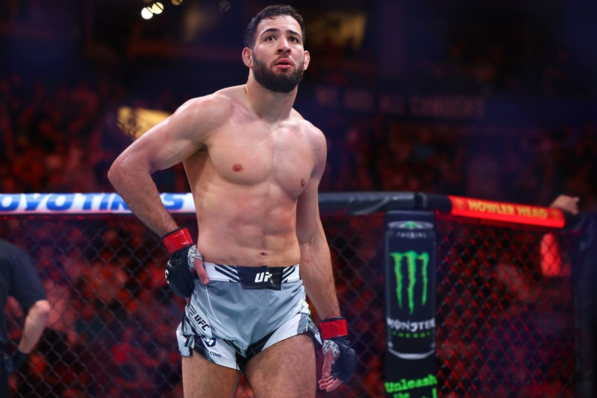 Jun 10, 2023; Vancouver, BC, Canada; Nassourdine Imavov reacts after the match against Chris Curtis is declared no contest for unintentional head class during UFC 289 at Rogers Arena. Mandatory Credit: Sergei Belski-Imagn Images