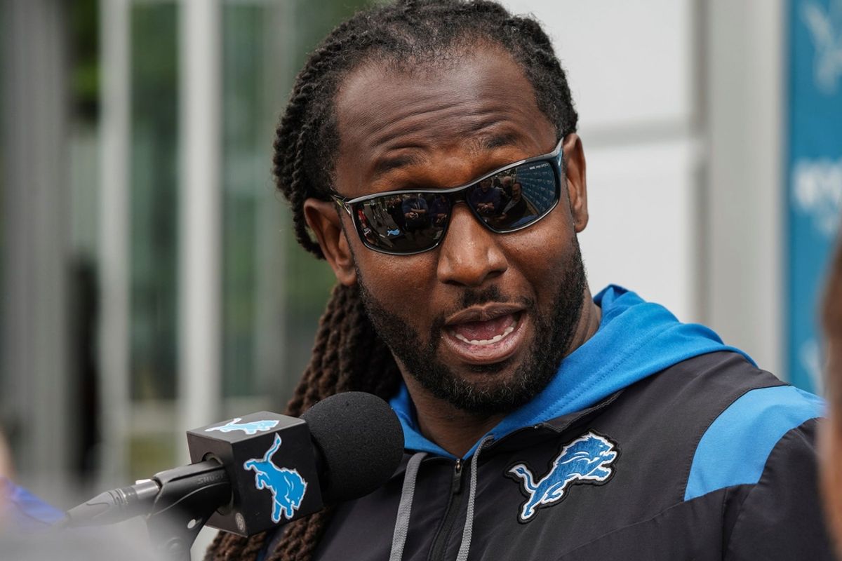 Lions linebacker coach Kelvin Sheppard talks with media during a practice at the Lions practice facility in Allen Park on Monday, June 12, 2023.