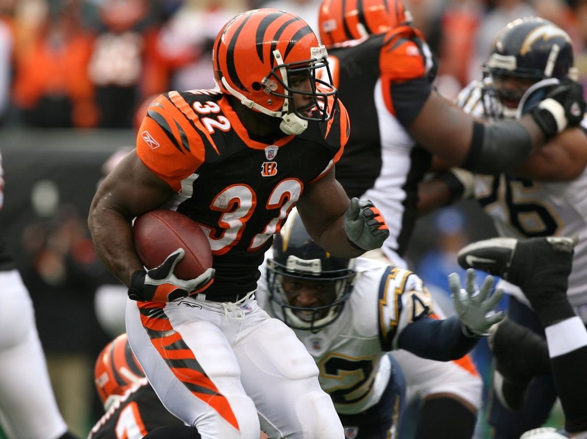 Nov 12, 2006; Cincinnati, OH, USA; Cincinnati Bengals running back (32) Rudi Johnson runs against the San Diego Chargers at Paul Brown Stadium. The Chargers beat the Bengals 49-41. Mandatory Credit: Matthew Emmons-Imagn Images © copyright Matthew Emmons