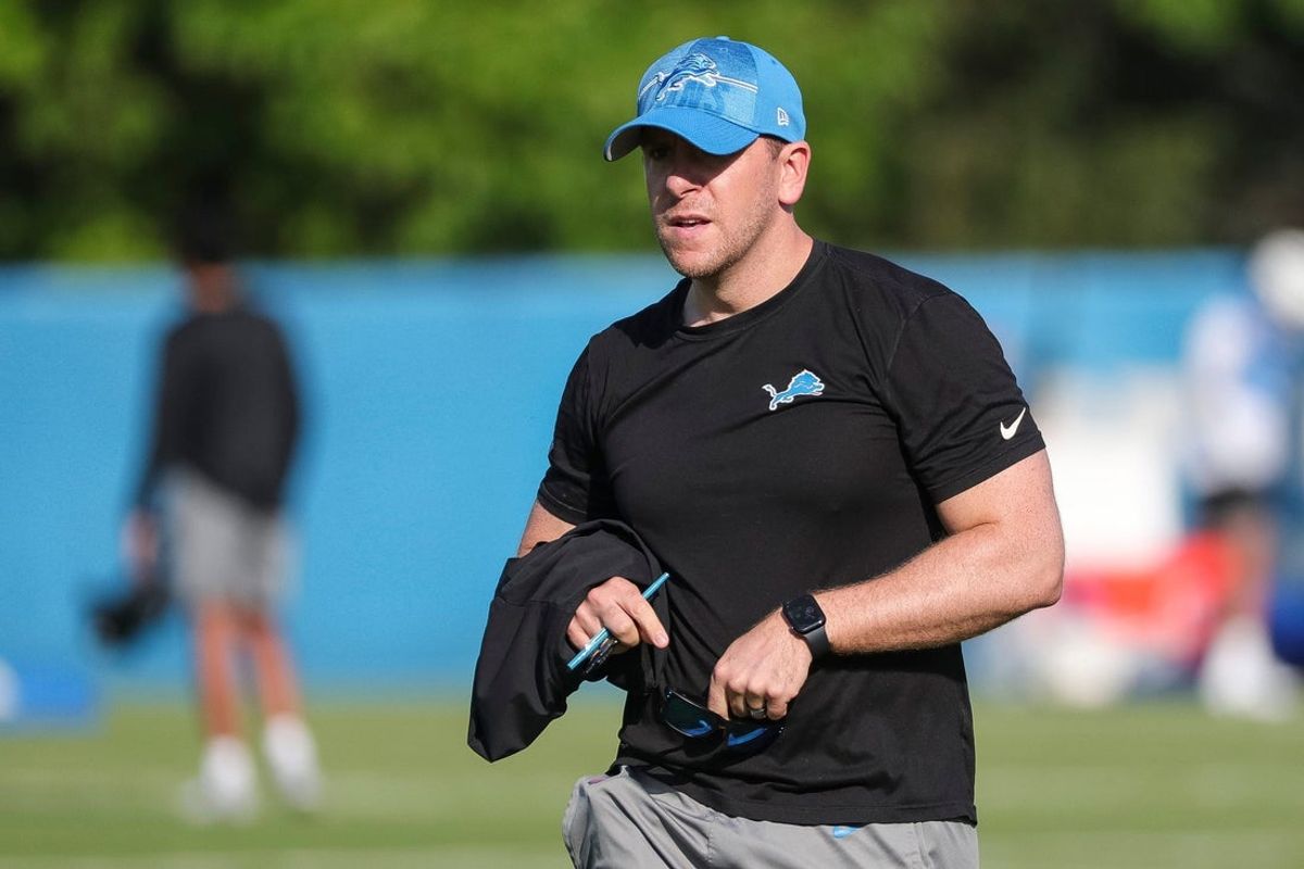 Detroit Lions defensive backs coach Brian Duker during training camp at the Detroit Lions Headquarters and Training Facility in Allen Park on Sunday, July 23, 2023.