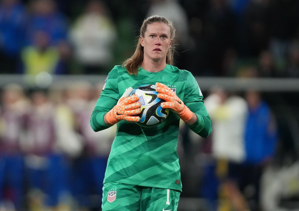 Aug 6, 2023; Melbourne, AUS; United States goalkeeper Alyssa Naeher (1) reacts in the penalty kick shootout during a Round of 16 match in the 2023 FIFA Women's World Cup at Melbourne Rectangular Stadium. Mandatory Credit: Jenna Watson-Imagn Images