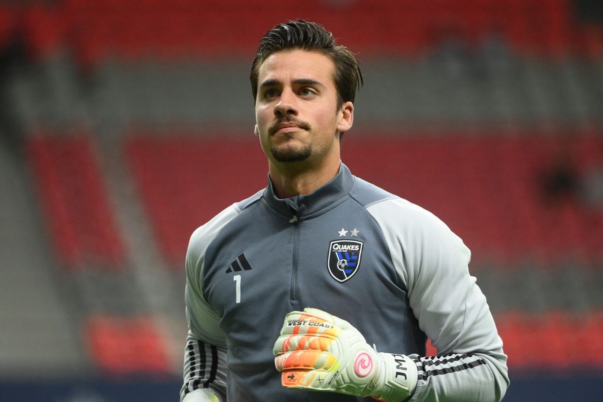 Aug 20, 2023; Vancouver, British Columbia, CAN;  San Jose Earthquakes goalkeeper JT Marcinkowski (1) warms up prior to the game against Vancouver Whitecaps FC at BC Place. Mandatory Credit: Anne-Marie Sorvin-Imagn Images