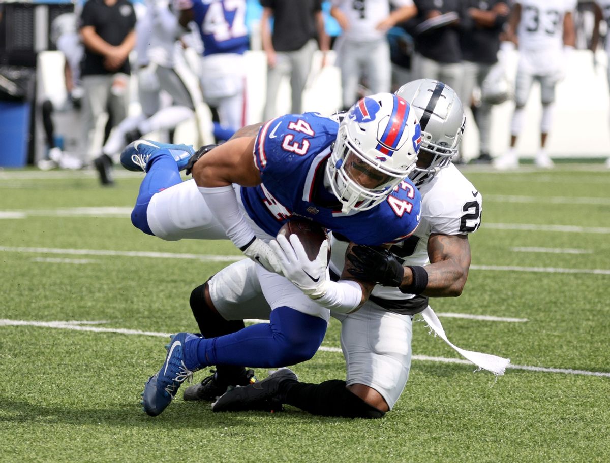 Bills linebacker Terrel Bernard intercepts a pass.