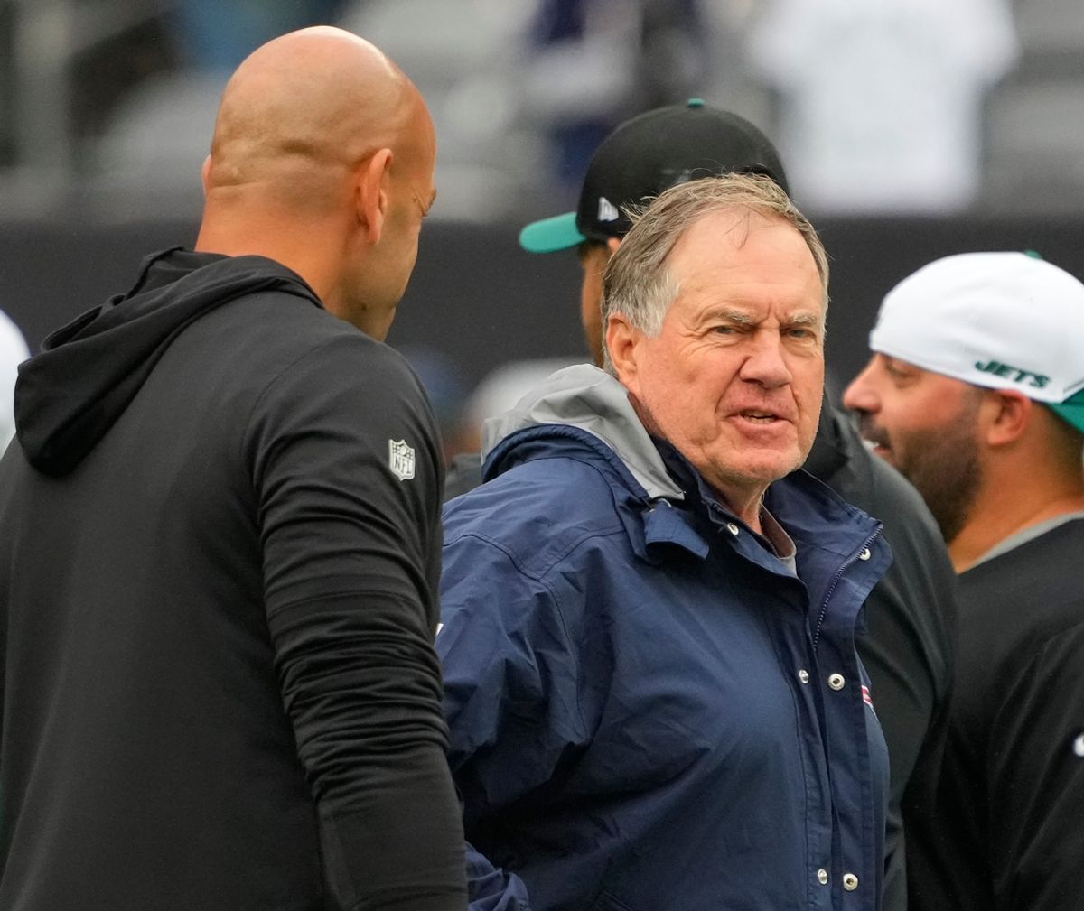 Sep 24, 2023; East Rutherford, New Jersey, USA; New England Patriots head coach Bill Belichick chats with New York Jets head coach Robert Saleh pre game at MetLife Stadium. Mandatory Credit: Robert Deutsch-Imagn Images