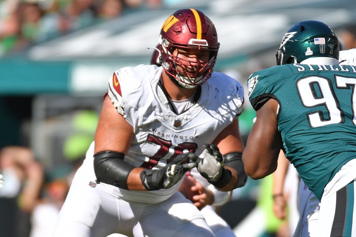 Oct 1, 2023; Philadelphia, Pennsylvania, USA; Washington Commanders offensive tackle Sam Cosmi (76) against the Philadelphia Eagles at Lincoln Financial Field. Mandatory Credit: Eric Hartline-Imagn Images