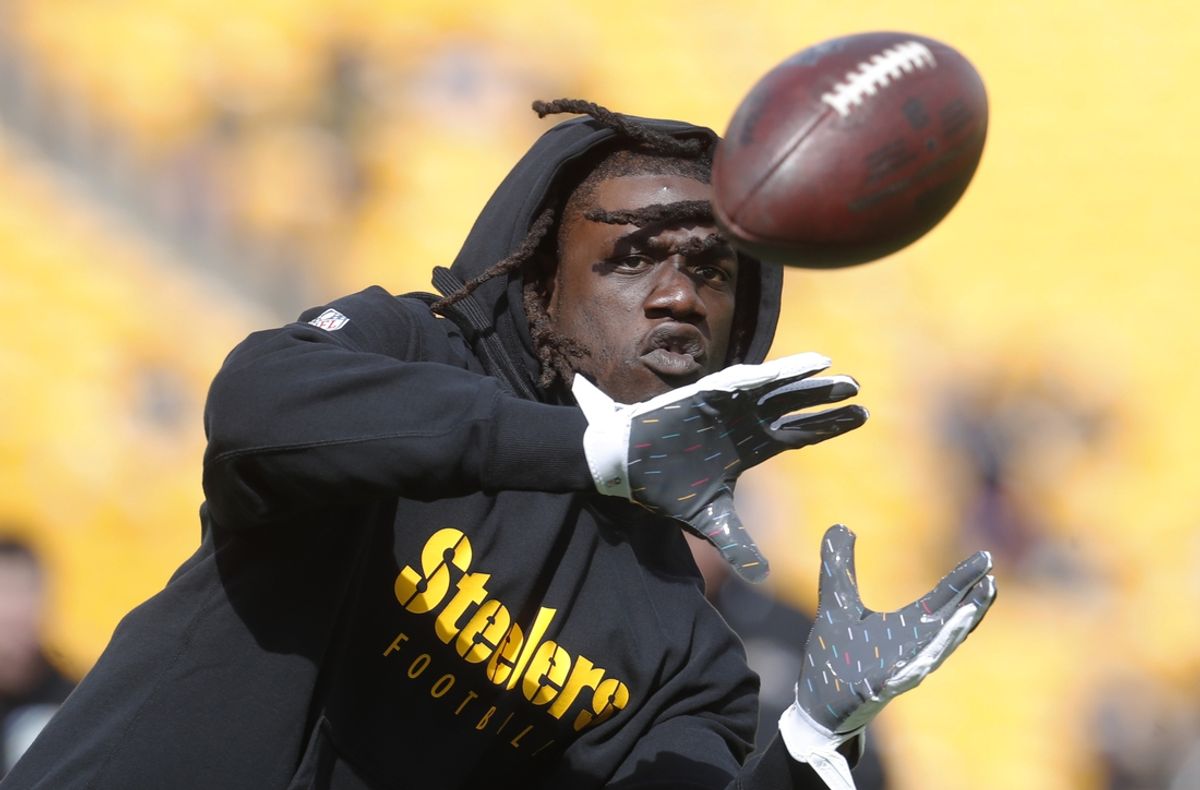 Oct 8, 2023; Pittsburgh, Pennsylvania, USA; Pittsburgh Steelers linebacker Markus Golden (44) warms up before the game against the Baltimore Ravens at Acrisure Stadium. Mandatory Credit: Charles LeClaire-USA TODAY Sports