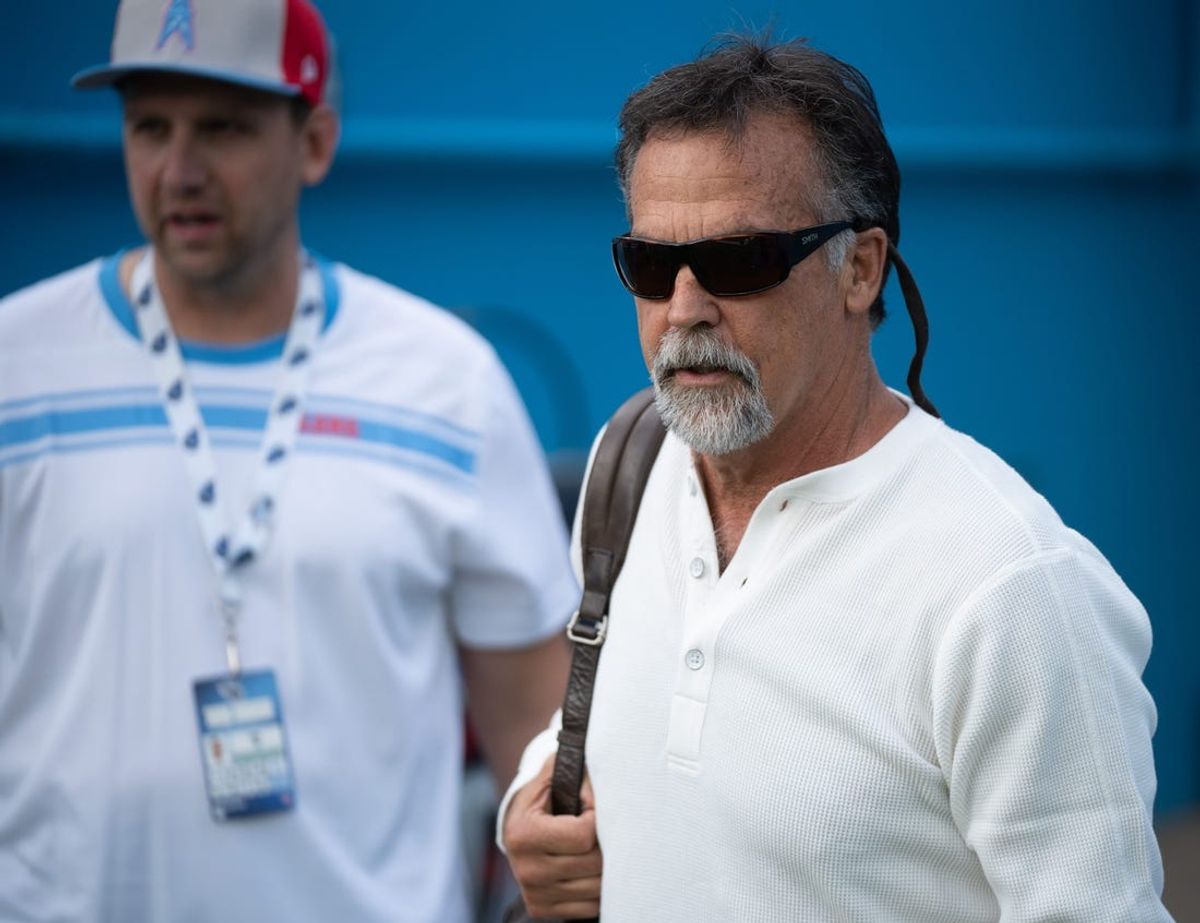 Former Tennessee Titans head coach Jeff Fisher arrives at Nissan Stadium in Nashville, Tenn., Sunday, Oct. 29, 2023.