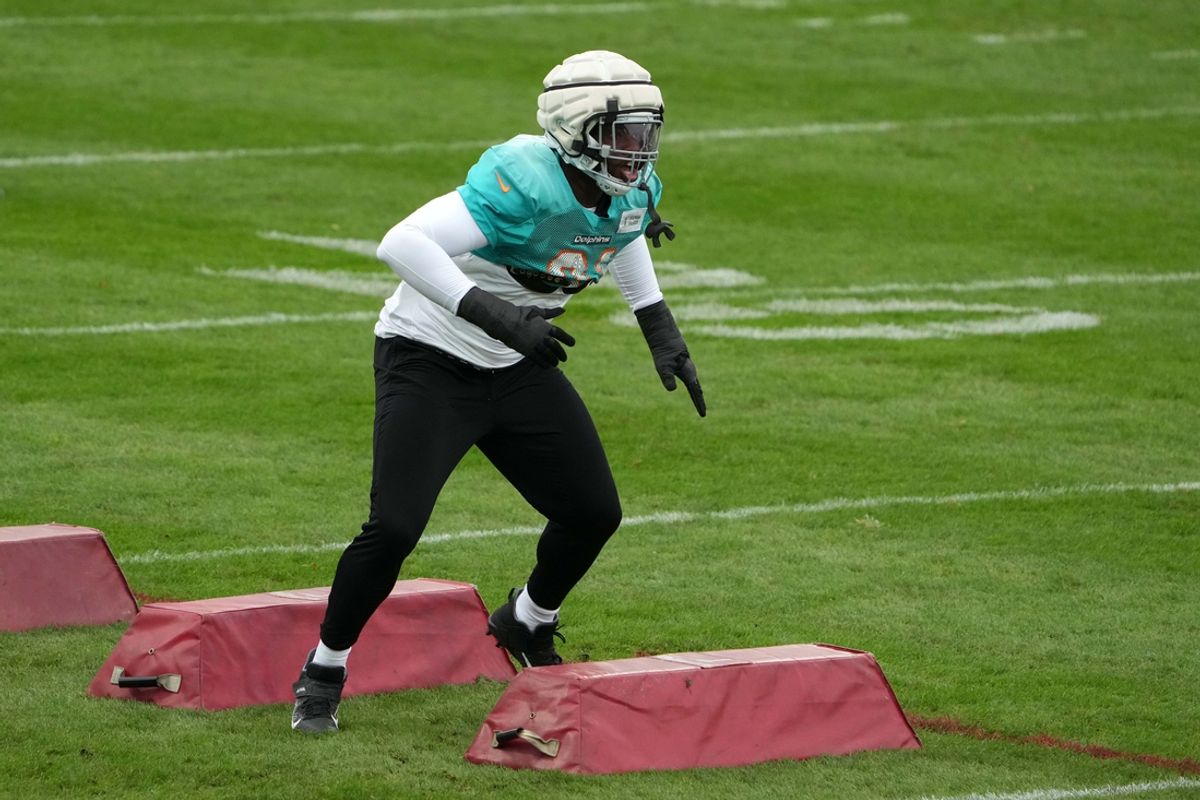 Miami Dolphins defensive end Emmanuel Ogbah (91) participating in drills during practice at the PSD Bank Arena. Mandatory Credit: Kirby Lee-USA TODAY Sports