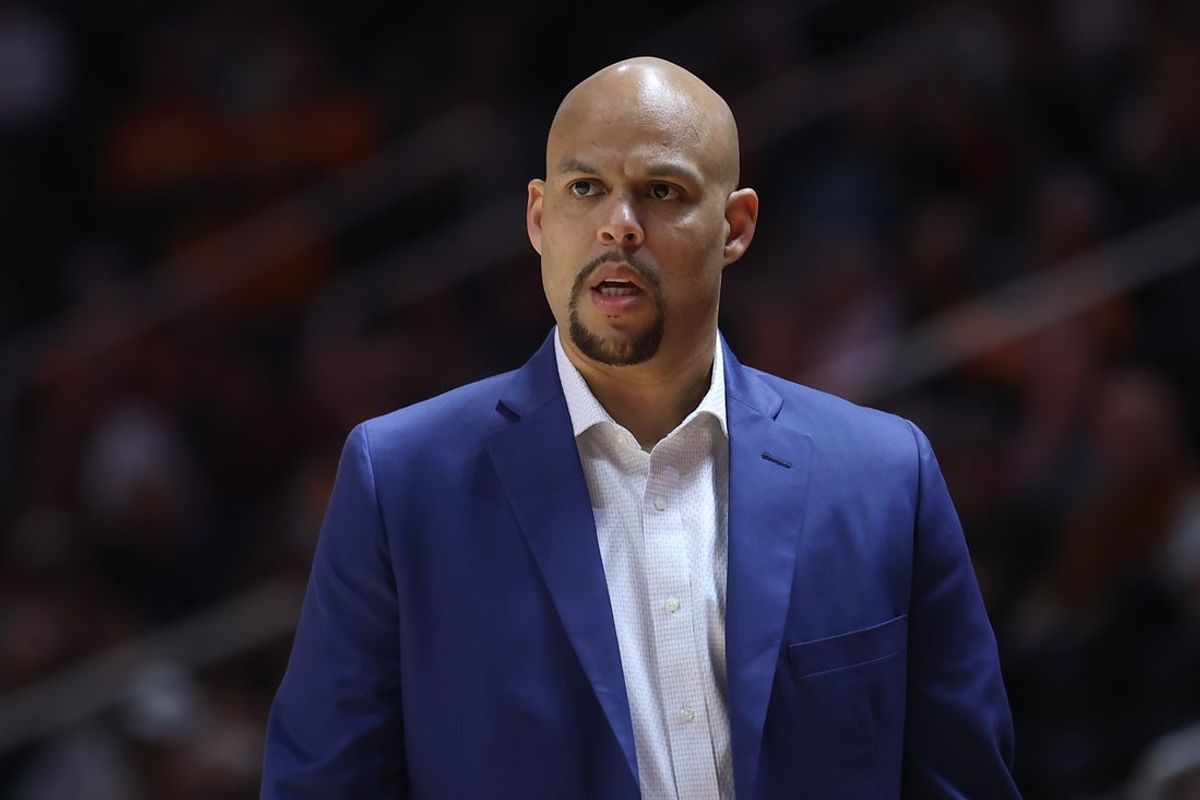 Nov 14, 2023; Knoxville, Tennessee, USA; Wofford Terriers head coach Dwight Perry during the first half against the Tennessee Volunteers at Thompson-Boling Arena at Food City Center. Mandatory Credit: Randy Sartin-Imagn Images
