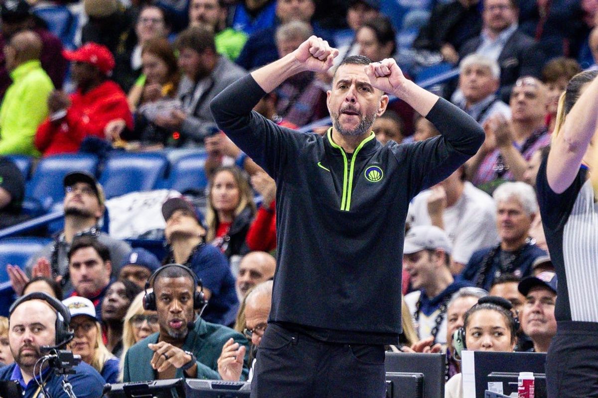 Nov 14, 2023; New Orleans, Louisiana, USA; New Orleans Pelicans acting head coach James Borrego changes a play from the bench against the Dallas Mavericks during the first half at the Smoothie King Center. Mandatory Credit: Stephen Lew-USA TODAY Sports
