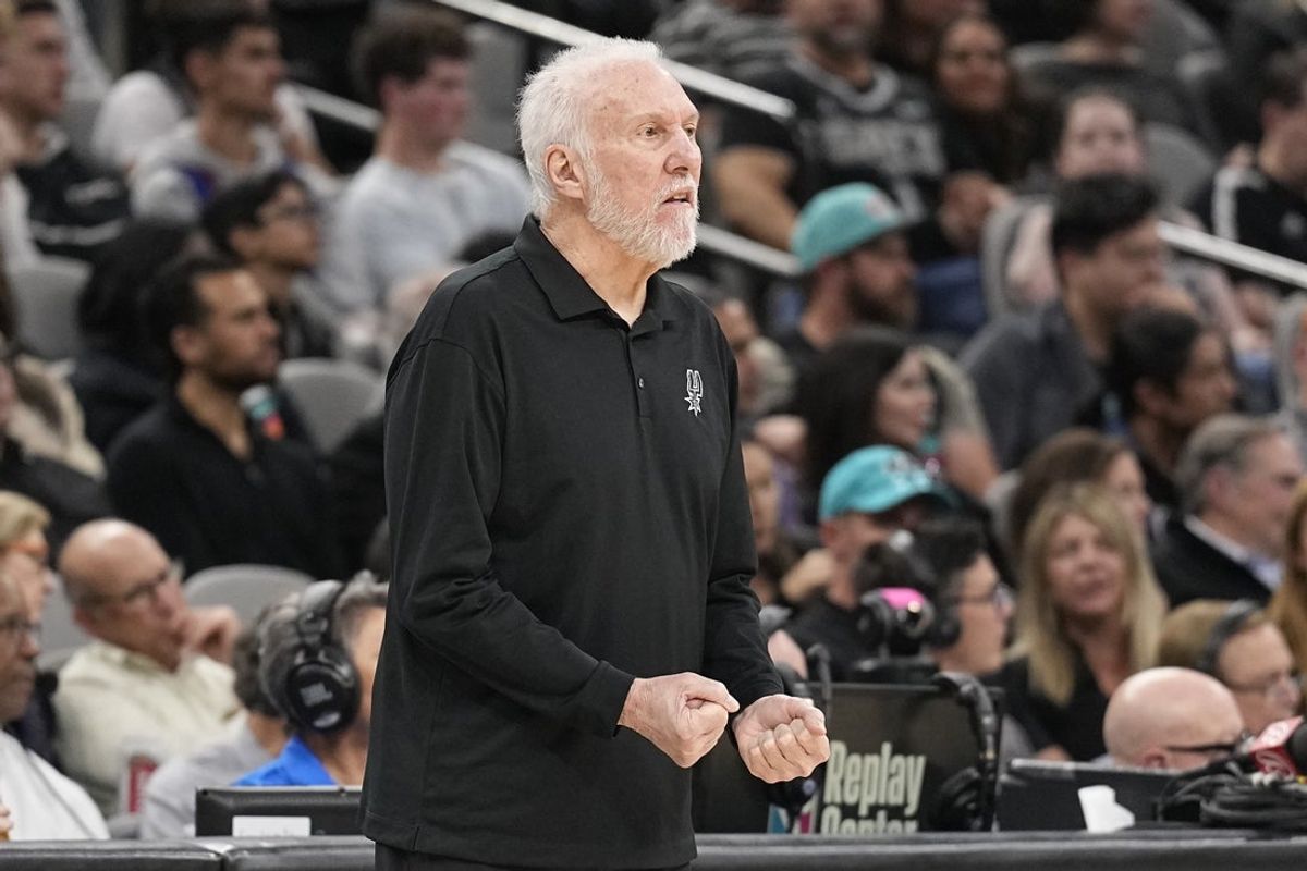 Nov 22, 2023; San Antonio, Texas, USA; San Antonio Spurs Gregg Popovich signals to players during the second half against the Los Angeles Clippers at Frost Bank Center. Mandatory Credit: Scott Wachter-Imagn Images