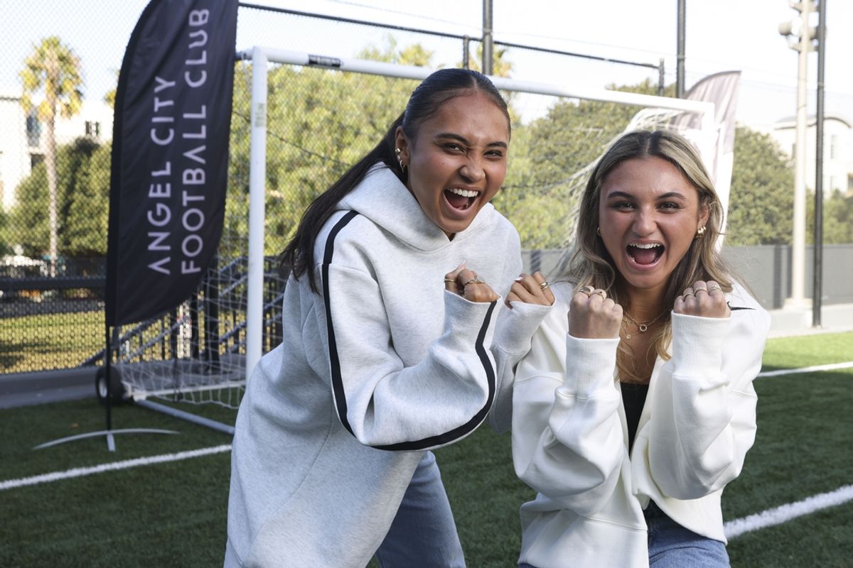 Dec 8, 2023; Playa Vista, California, USA; Gisele Thompson and Alyssa Thompson pose during Gisele's ACFC announcement event at Nike LAHQ. Mandatory Credit: Jessica Alcheh-Imagn Images
