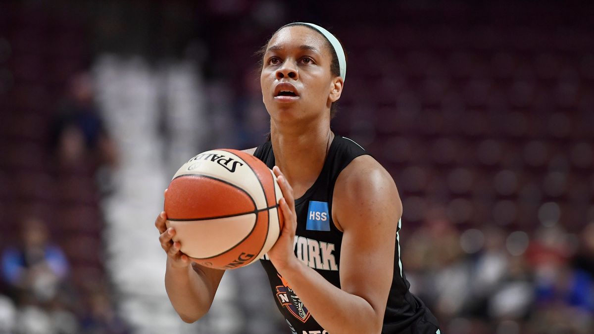 She “can’t even shoot a free throw.”