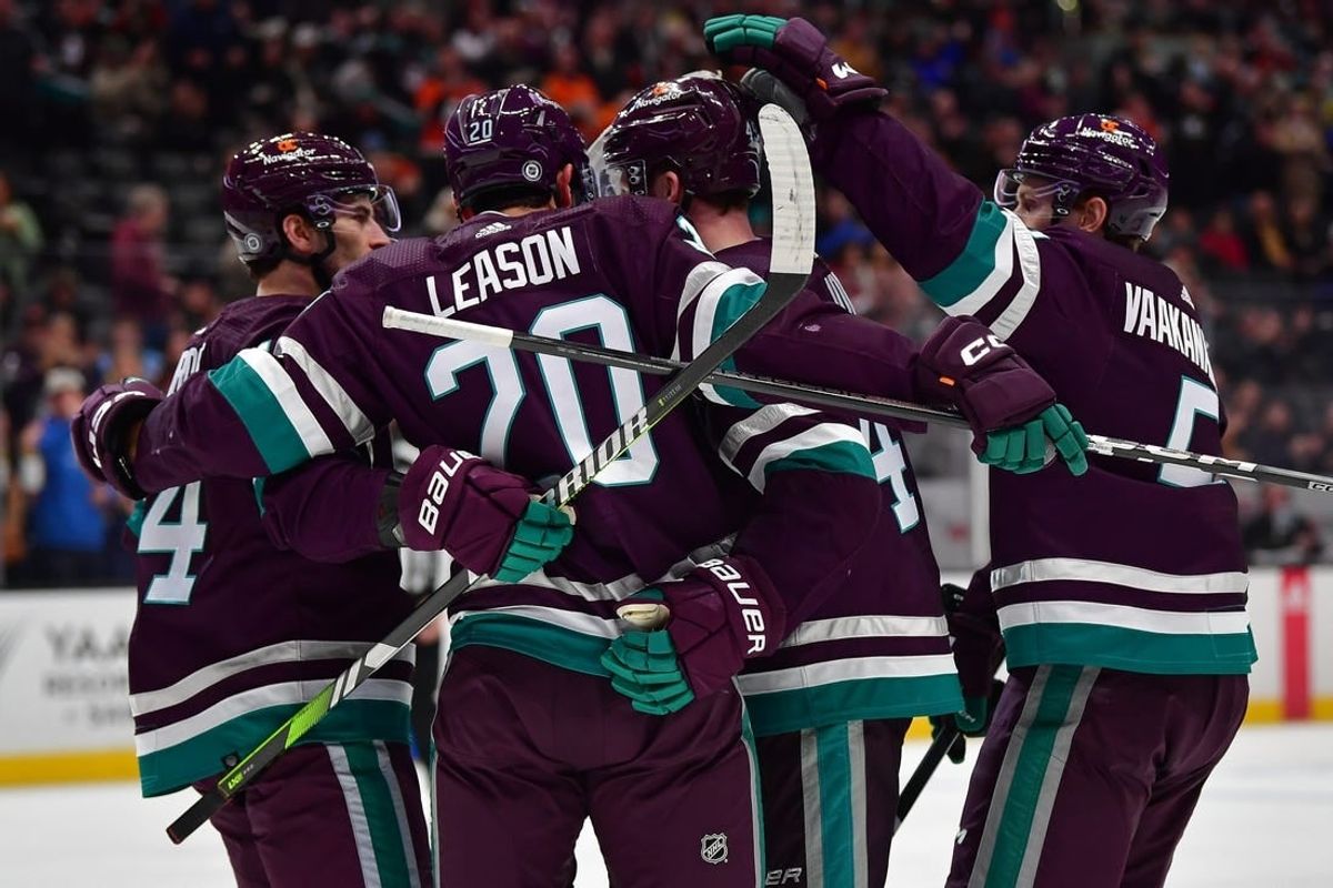 Dec 27, 2023; Anaheim, California, USA; Anaheim Ducks celebrate the goal scored by right wing Brett Leason (20) against the Vegas Golden Knights during the first period at Honda Center.