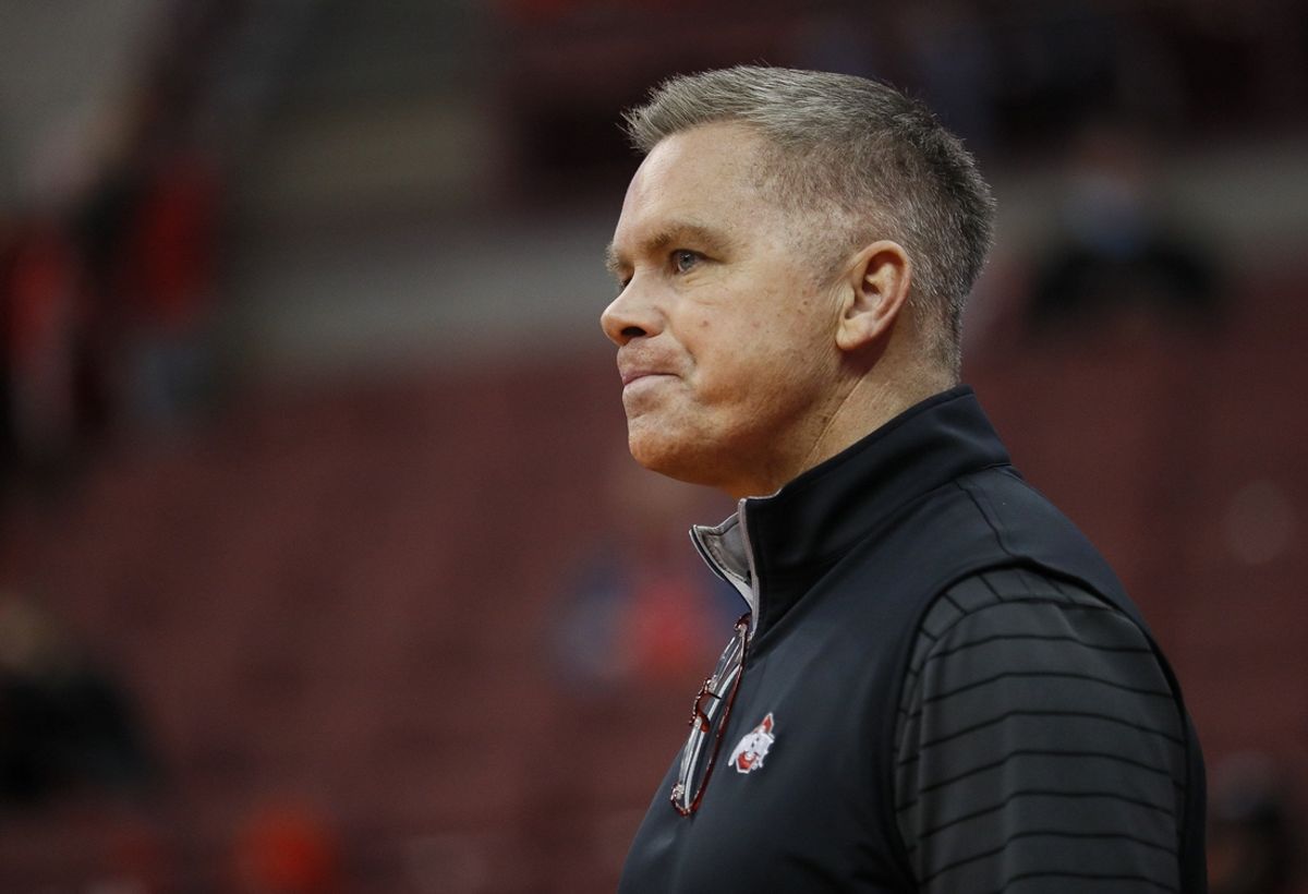 Head coach Chris Holtmann.