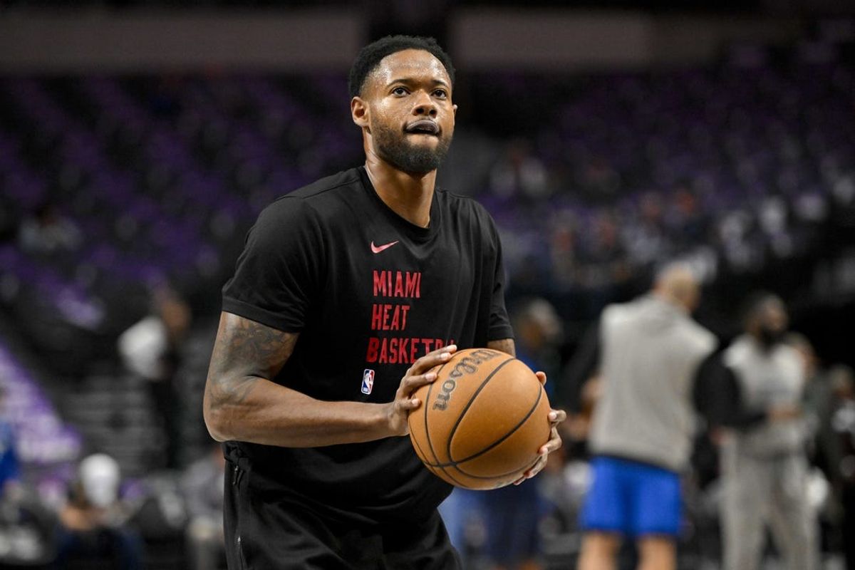 Mar 7, 2024; Dallas, Texas, USA; Miami Heat forward Haywood Highsmith (24) warms up before the game between the Dallas Mavericks and the Miami Heat at the American Airlines Center. Mandatory Credit: Jerome Miron-USA TODAY Sports