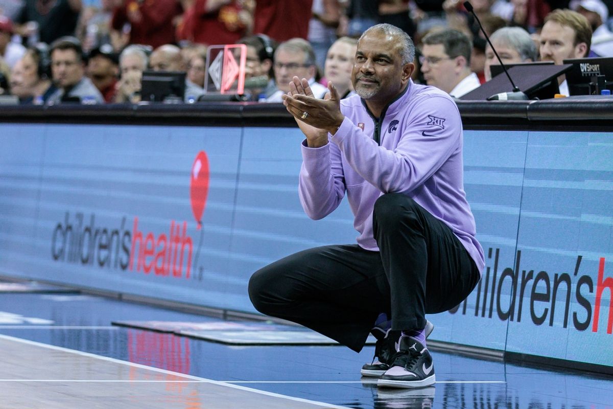 Mar 14, 2024; Kansas City, MO, USA; Kansas State Wildcats coach Jerome Tang on the side lines during the first half Iowa State Cyclones at T-Mobile Center. Mandatory Credit: William Purnell-Imagn Images