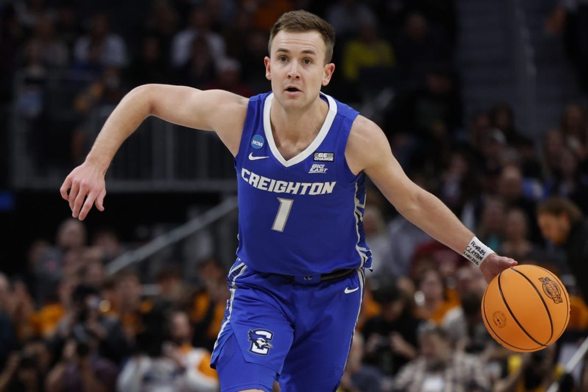Mar 29, 2024; Detroit, MN, USA; Creighton Bluejays guard Steven Ashworth (1) plays the ball in the second half against the Tennessee Volunteers during the NCAA Tournament Midwest Regional at Little Caesars Arena. Mandatory Credit: Rick Osentoski-USA TODAY Sports