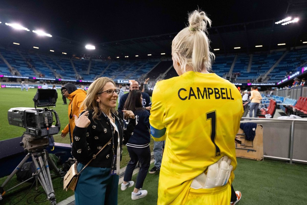 March 30, 2024; San Jose, California, USA; NWSL commissioner Jessica Berman (left) talks to Houston Dash goalkeeper Jane Campbell (1) after the match against Bay FC at PayPal Park. Mandatory Credit: Kyle Terada-USA TODAY Sports