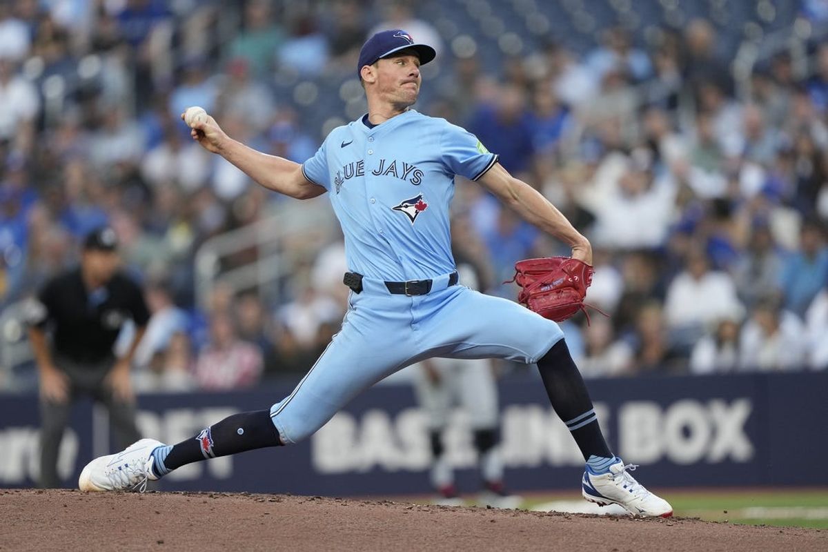 May 22, 2024; Toronto, Ontario, CAN; Toronto Blue Jays starting pitcher Chris Bassitt (40) pitches to the Chicago White Sox during the second inning at Rogers Centre. Mandatory Credit: John E. Sokolowski-USA TODAY Sports