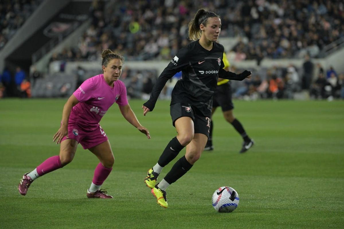 May 23, 2024; Los Angeles, California, USA; Angel City FC midfielder Clarisse Le Bihan (29) plays the ball in the second half against San Diego Wave FC at BMO Stadium. Mandatory Credit: Jayne Kamin-Oncea-USA TODAY Sports