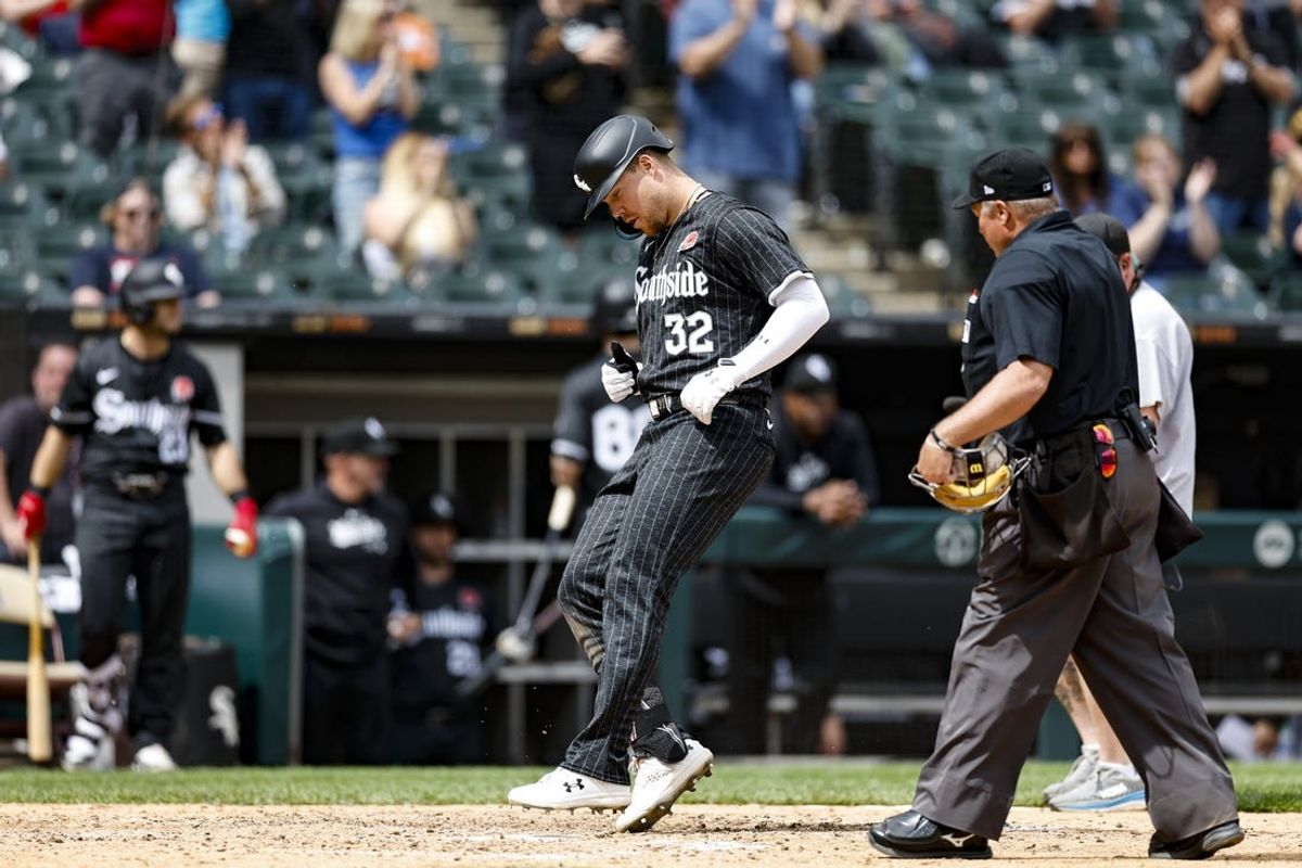 May 27, 2024; Chicago, Illinois, USA; Chicago White Sox outfielder Gavin Sheets (32) crosses home plate after hitting a solo home run against the Toronto Blue Jays during the eight inning at Guaranteed Rate Field. Mandatory Credit: Kamil Krzaczynski-USA TODAY Sports