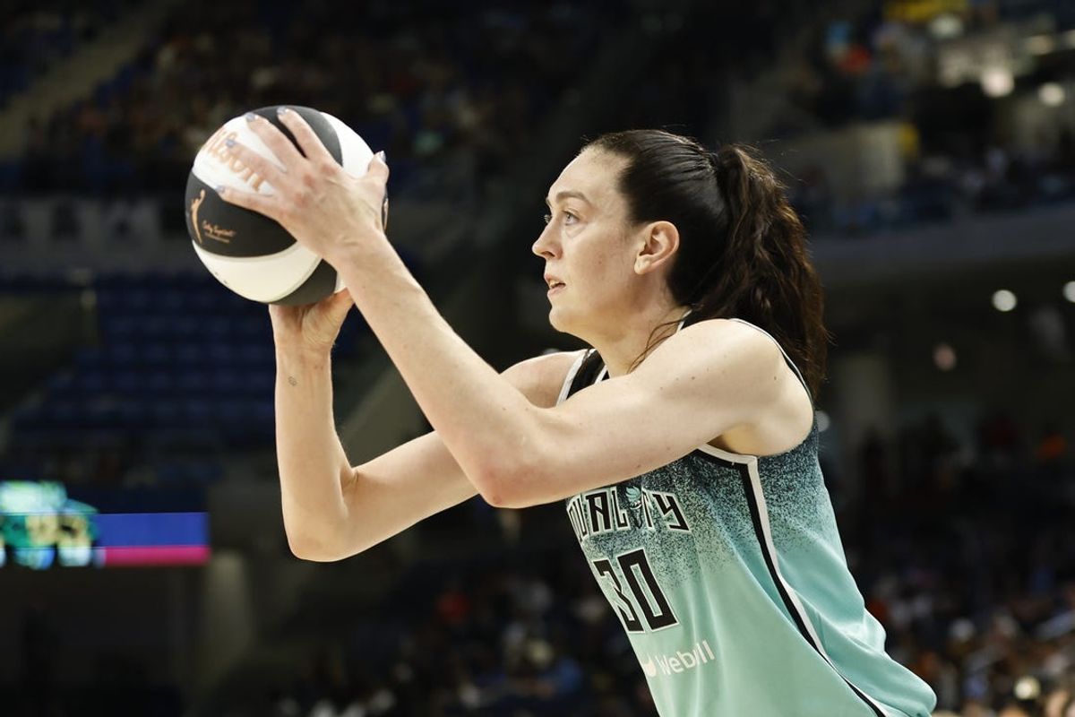 Jun 4, 2024; Chicago, Illinois, USA; New York Liberty forward Breanna Stewart (30) shoots against the Chicago Sky during the first half of a WNBA game at Wintrust Arena. Mandatory Credit: Kamil Krzaczynski-USA TODAY Sports