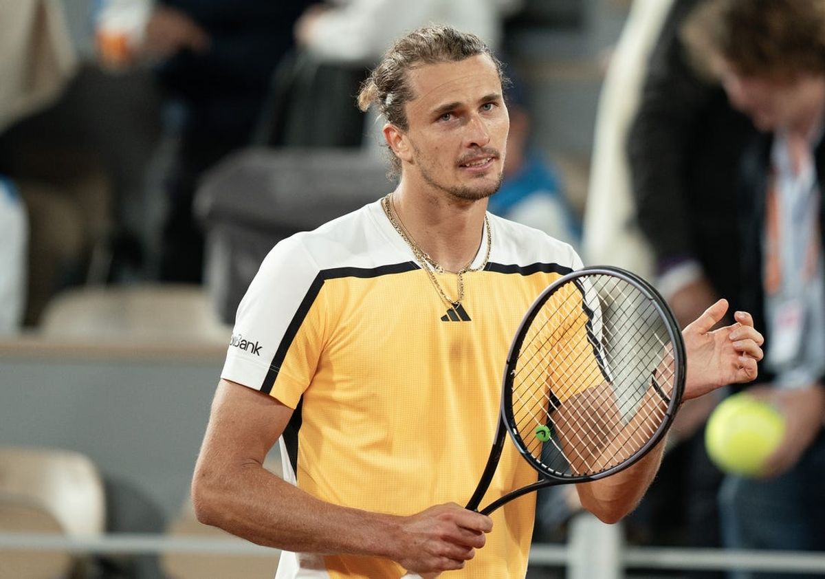 Jun 5, 2024; Paris, France; Alexander Zverev of Germany celebrates winning his match against Alex De Minaur of Australia on day 11 of Roland Garros at Stade Roland Garros. Mandatory Credit: Susan Mullane-USA TODAY Sports