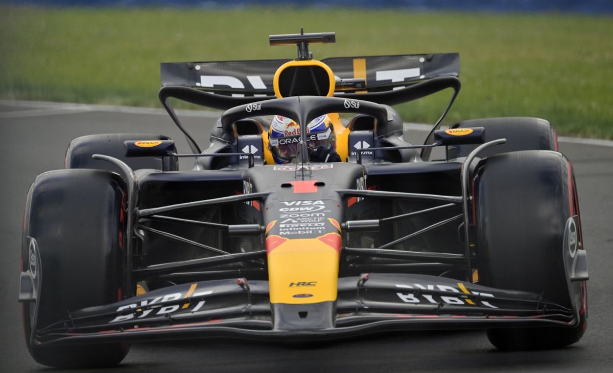 Jun 8, 2024; Montreal, Quebec, CAN; Red Bull Racing driver Max Verstappen (NED) races during qualifying at Circuit Gilles Villeneuve. Mandatory Credit: Eric Bolte-Imagn Images