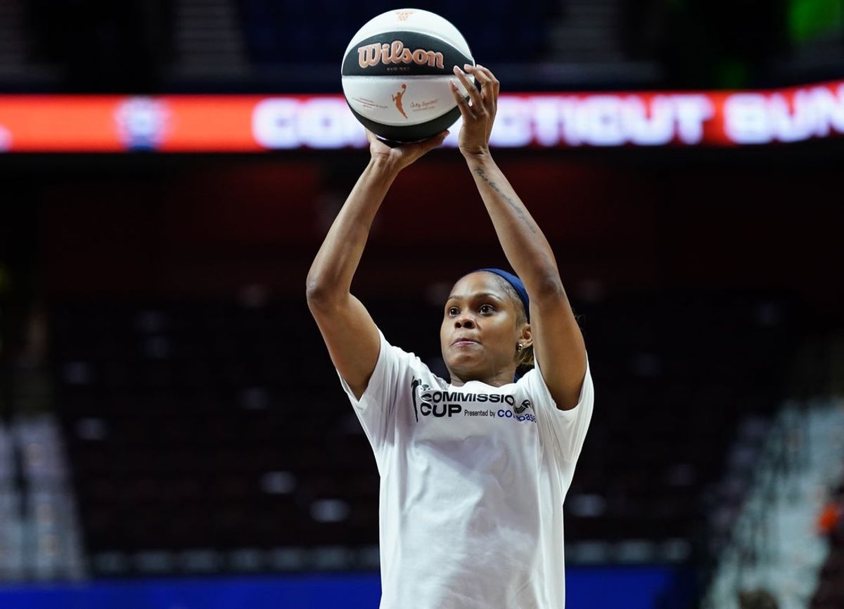 Jun 10, 2024; Uncasville, Connecticut, USA; Connecticut Sun guard Moriah Jefferson (4) warms up before the start of the game against the Indiana Fever at Mohegan Sun Arena. Mandatory Credit: David Butler II-Imagn Images