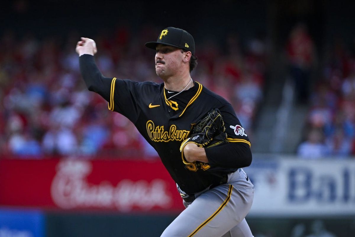 Jun 11, 2024; St. Louis, Missouri, USA;  Pittsburgh Pirates starting pitcher Paul Skenes (30) pitches against the St. Louis Cardinals during the second inning at Busch Stadium. Mandatory Credit: Jeff Curry-USA TODAY Sports