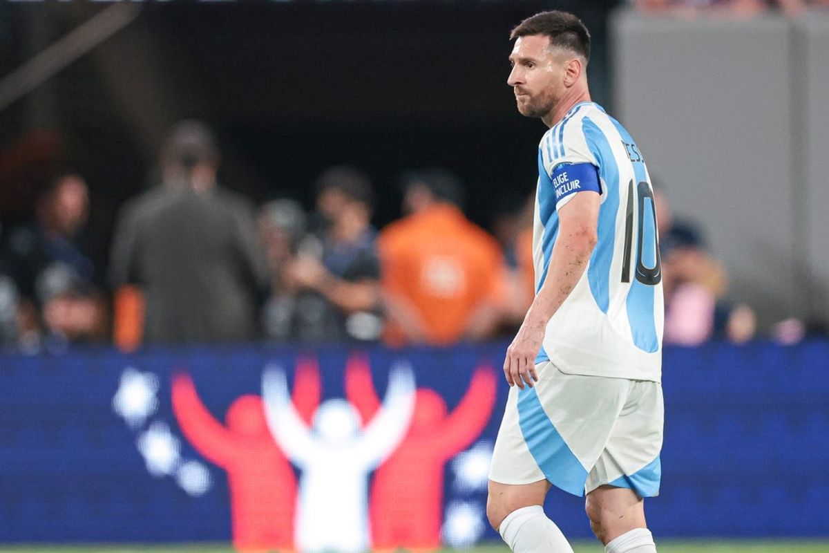 Jun 25, 2024; East Rutherford, NJ, USA; Argentina forward Lionel Messi (10) during the first half against Chile at MetLife Stadium. Mandatory Credit: Vincent Carchietta-USA TODAY Sports