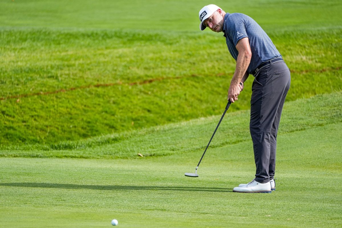 David Skinns putts on 18th green during Round 3 of Rocket Mortgage Classic at Detroit Golf Club in Detroit on Saturday, June 29, 2024.