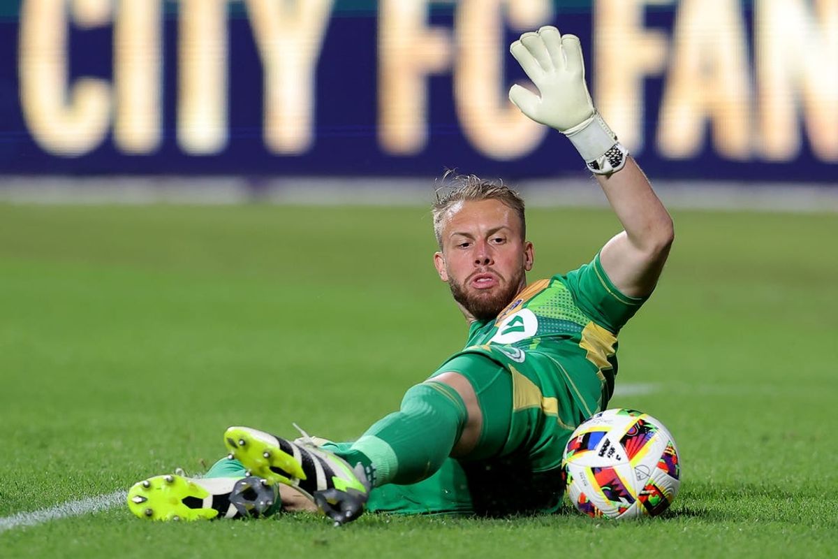 Jul 3, 2024; Queens, New York, USA; CF Montreal goalkeeper Jonathan Sirois (40) plays the ball against New York City FC during the second half at Citi Field. Mandatory Credit: Brad Penner-USA TODAY Sports