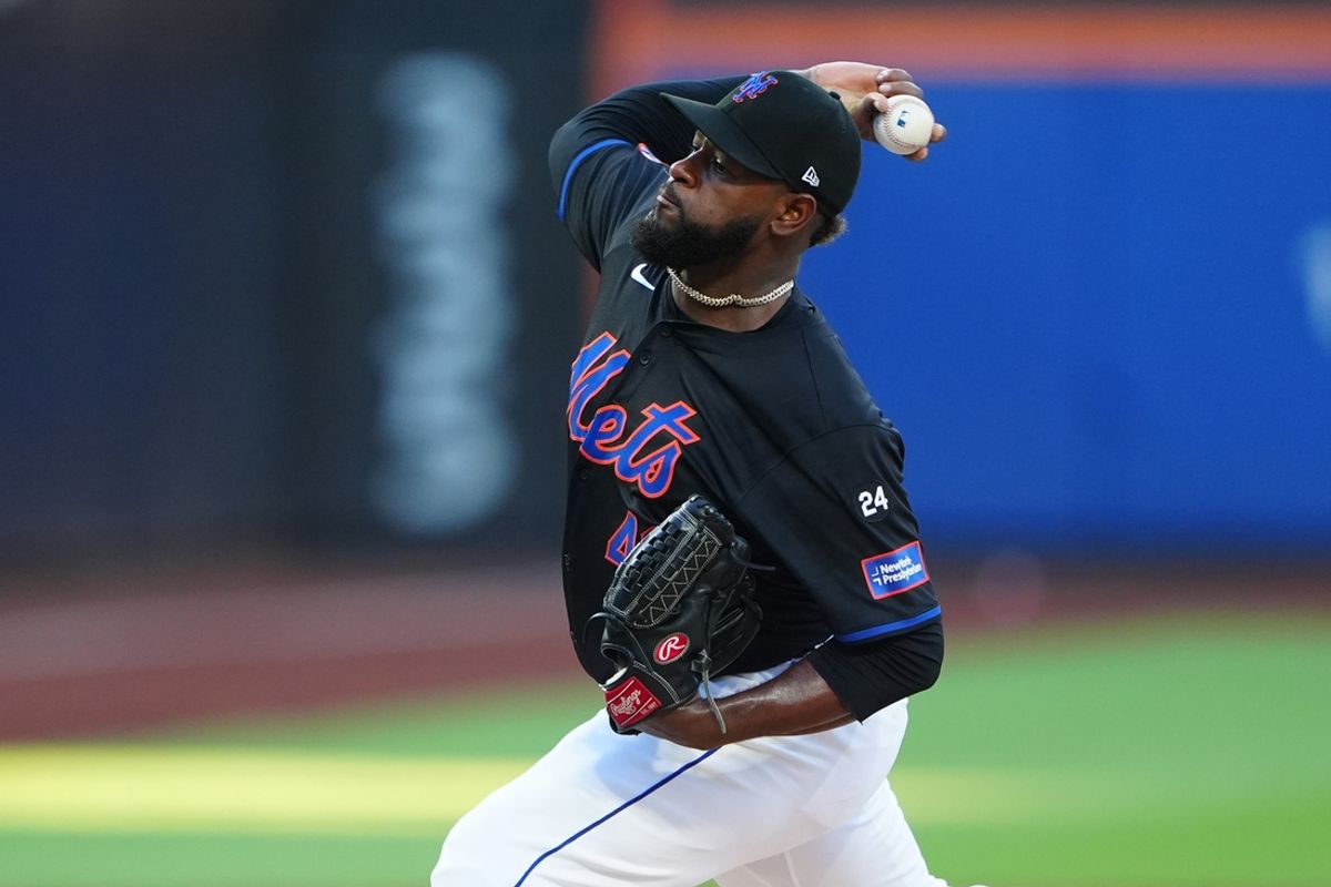 Jul 10, 2024; New York City, New York, USA; New York Mets pitcher Luis Severino (40) delivers a pitch against the Washington Nationals during the first inning at Citi Field. Mandatory Credit: Gregory Fisher-USA TODAY Sports