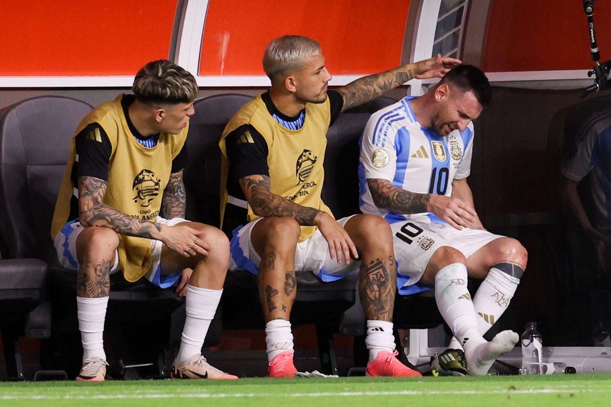 Jul 14, 2024; Miami, FL, USA;  Argentina forward Lionel Messi (10) reacts after leaving a match against Colombia in the second half during the Copa America Final at Hard Rock Stadium. Mandatory Credit: Nathan Ray Seebeck-USA TODAY Sports