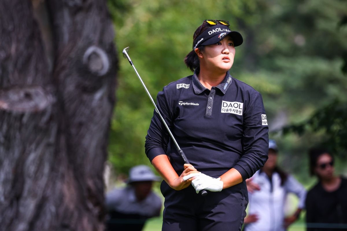 Jul 27, 2024; Calgary, Alberta, CAN; Haeran Ryu plays her shot on the sixth hole during the third round of the CPKC Women's Open golf tournament. Mandatory Credit: Sergei Belski-USA TODAY Sports