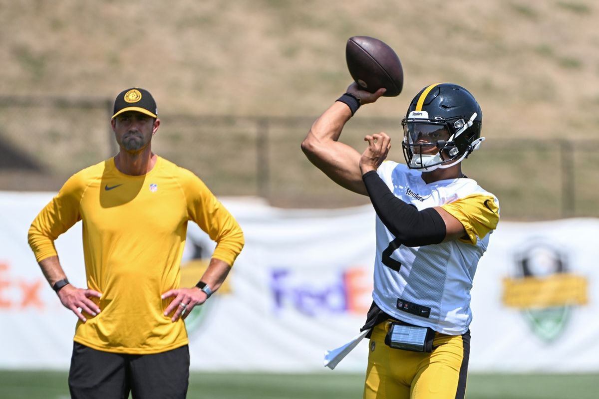 Jul 27, 2024; Latrobe, PA, USA; Pittsburgh Steelers quarterback Justin Fields participates in drills during training camp at Saint Vincent College. Mandatory Credit: Barry Reeger-USA TODAY Sports