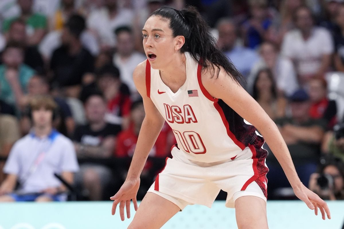Jul 29, 2024; Villeneuve-d'Ascq, France; United States forward Breanna Stewart (10) defends during the second half against Japan during the Paris 2024 Olympic Summer Games at Stade Pierre-Mauroy. Mandatory Credit: John David Mercer-USA TODAY Sports