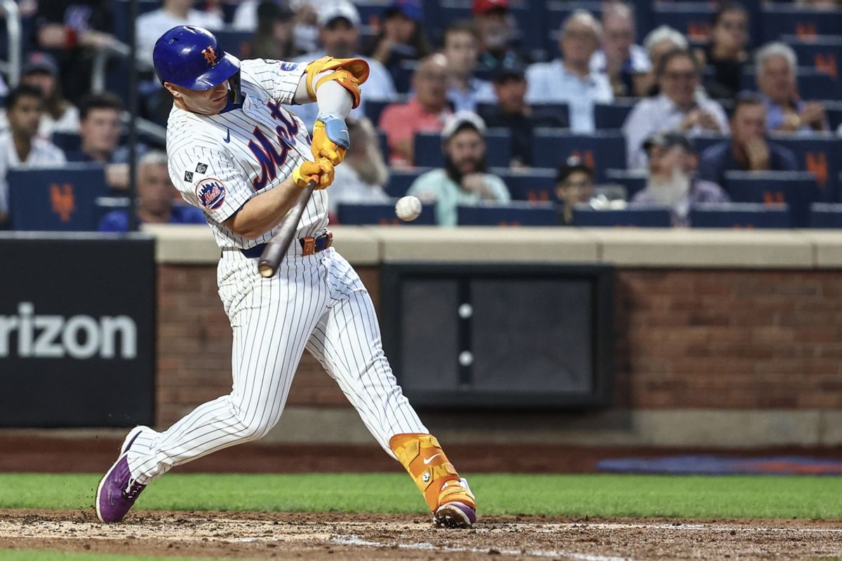 Jul 29, 2024; New York City, New York, USA;  New York Mets first baseman Pete Alonso (20) hits a solo home run in the fourth inning against the Minnesota Twins at Citi Field. Mandatory Credit: Wendell Cruz-USA TODAY Sports