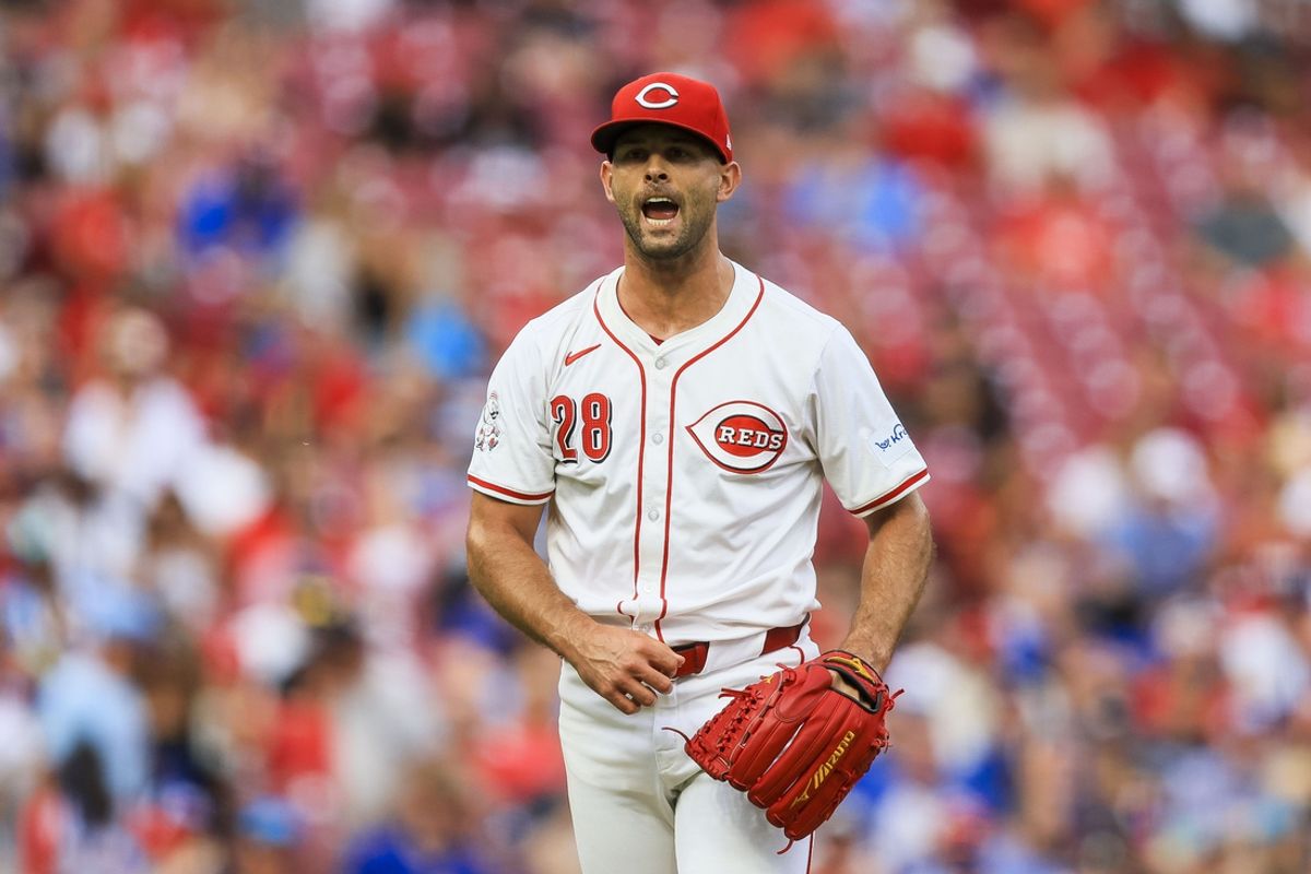 Jul 30, 2024; Cincinnati, Ohio, USA; Cincinnati Reds relief pitcher Nick Martinez (28) reacts after a play in the third inning against the Chicago Cubs at Great American Ball Park. Mandatory Credit: Katie Stratman-USA TODAY Sports