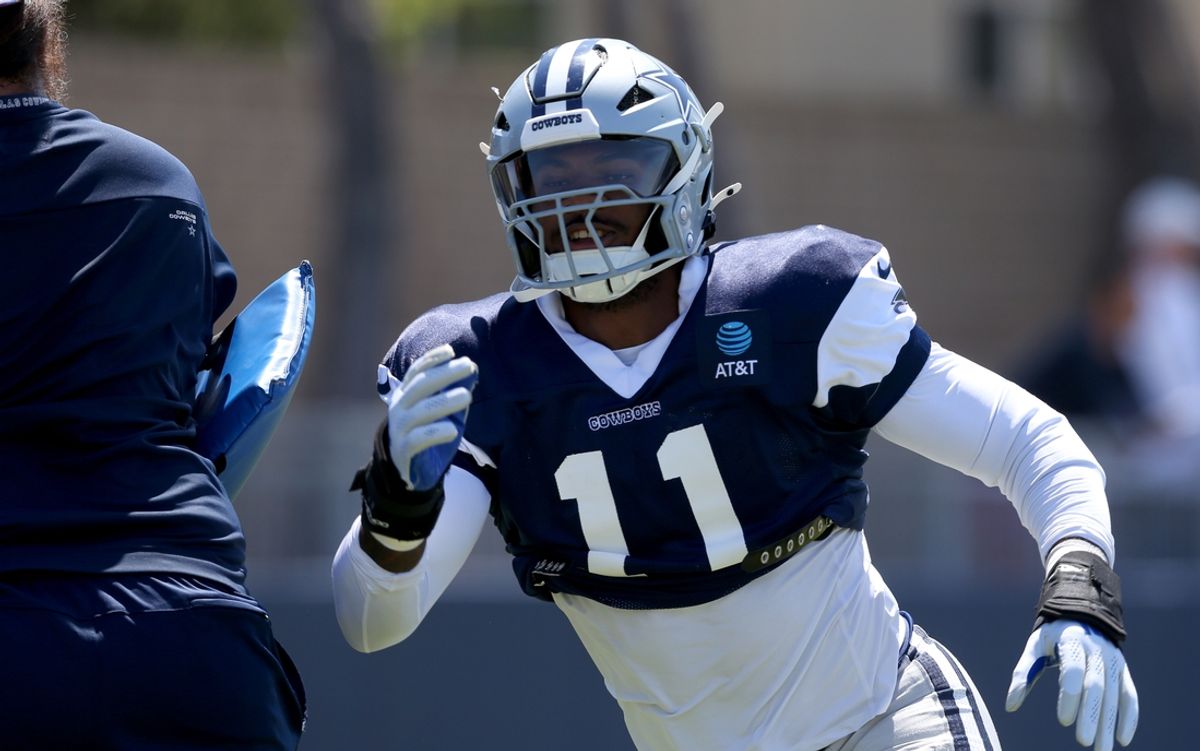 Jul 31, 2024; Oxnard, CA, USA; Dallas Cowboys linebacker Micah Parsons (11) runs a drill during training camp at the River Ridge Playing Fields in Oxnard, California.  Mandatory Credit: Jason Parkhurst-Imagn Images