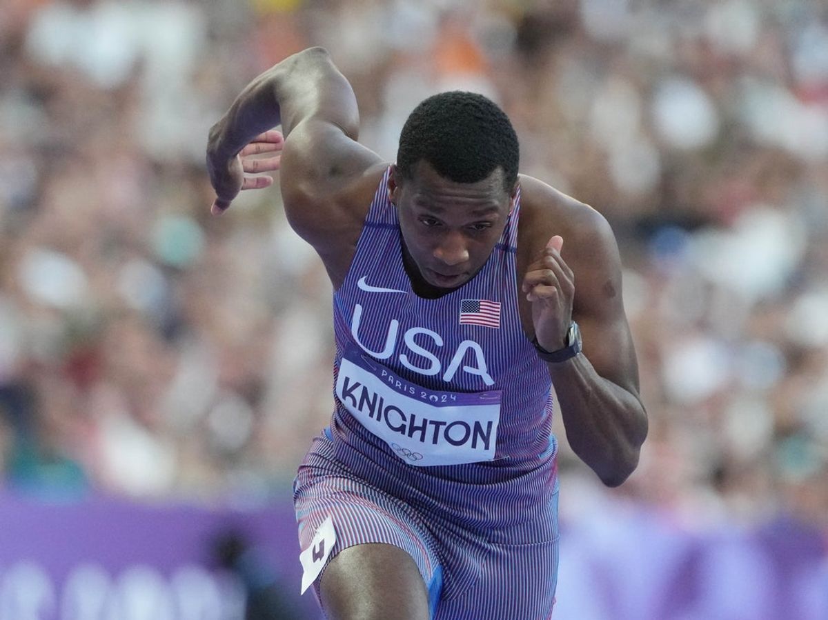 Aug 5, 2024; Saint-Denis, FRANCE; Erriyon Knighton (USA) in the men's 200m round 1 heats during the Paris 2024 Olympic Summer Games at Stade de France. Mandatory Credit: Kirby Lee-Imagn Images
